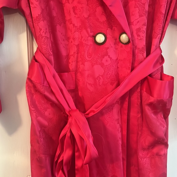 Vintage Victoria’s Secret Hot Pink Robe - Picture 5 of 5